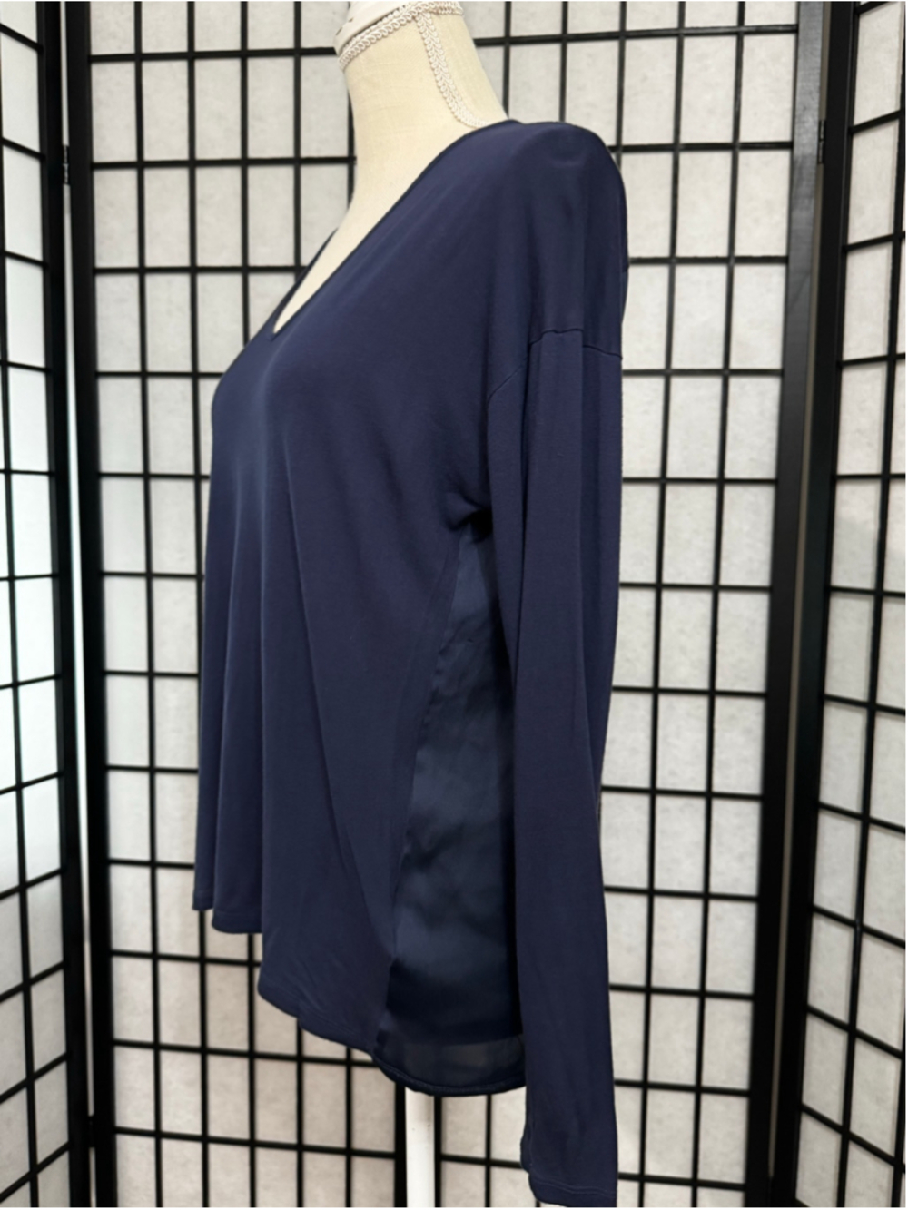 Women's NYDJ Long Sleeve V-Neck Tee Navy Size S - Picture 2 of 5